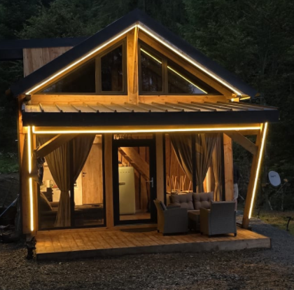 Lăcașul Lupilor logo